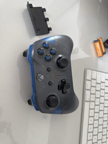Xbox one controller gears - one, x